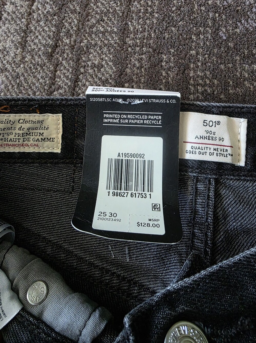 Levis 501 '90s Embellished Black Denim Jeans - Picture 10 of 11